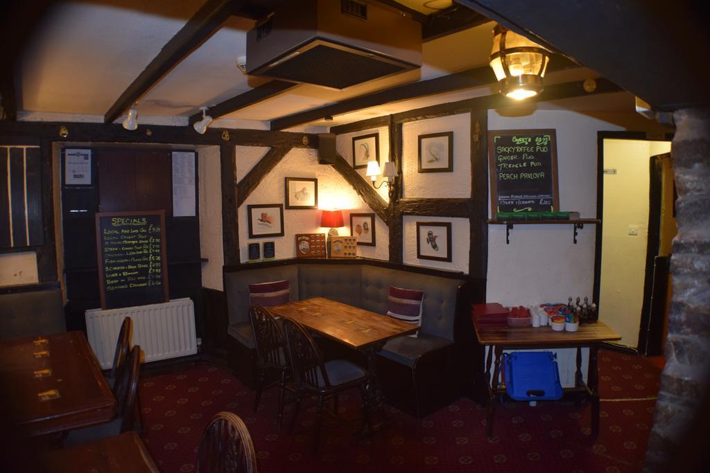 The Angel Inn Олстон Екстер'єр фото